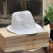 Chapeau blanc en paille flexible 