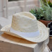 Chapeau de paille blanche Panama avec ruban blanc gros grain